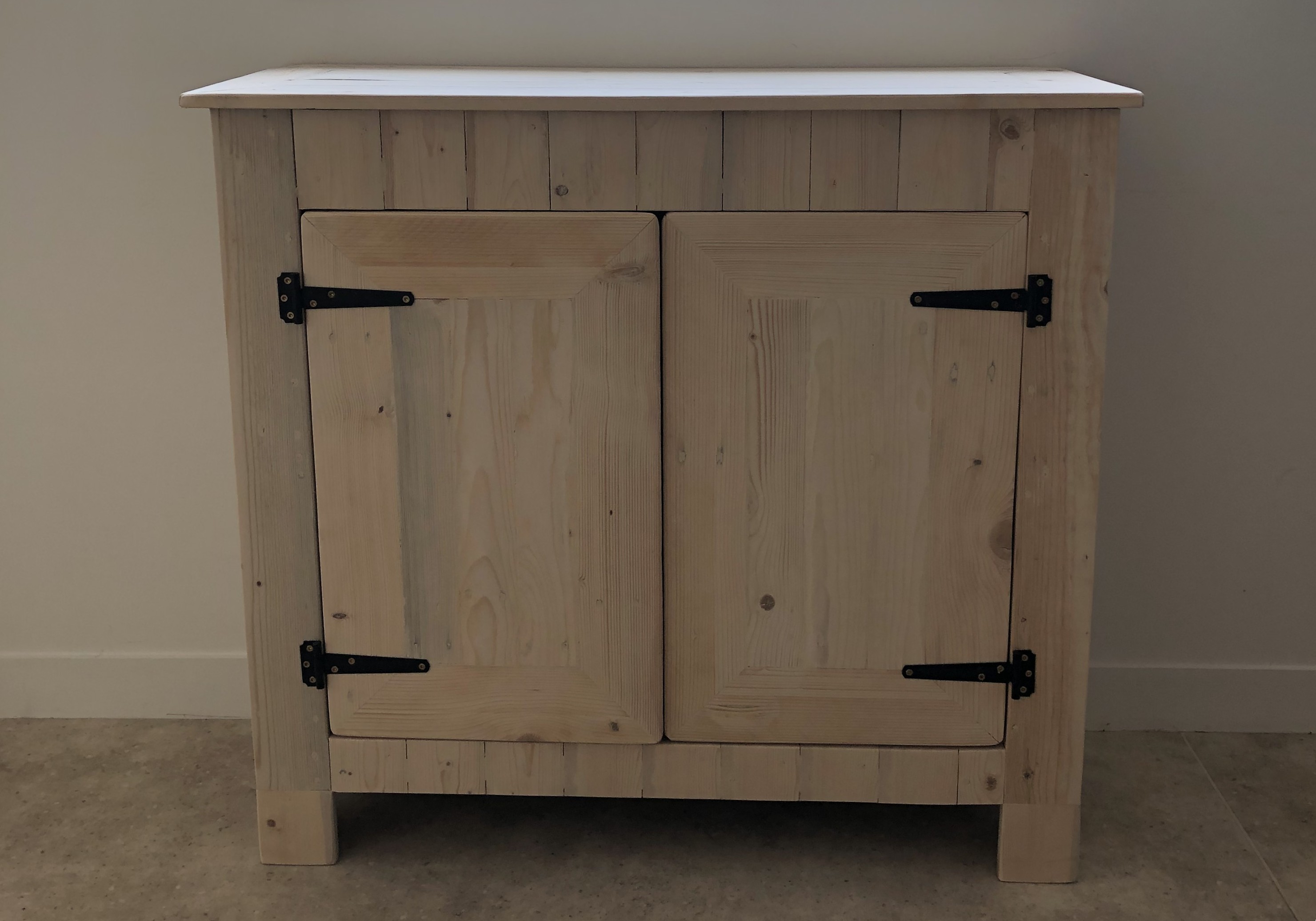 Produit : Meuble - Double Portes